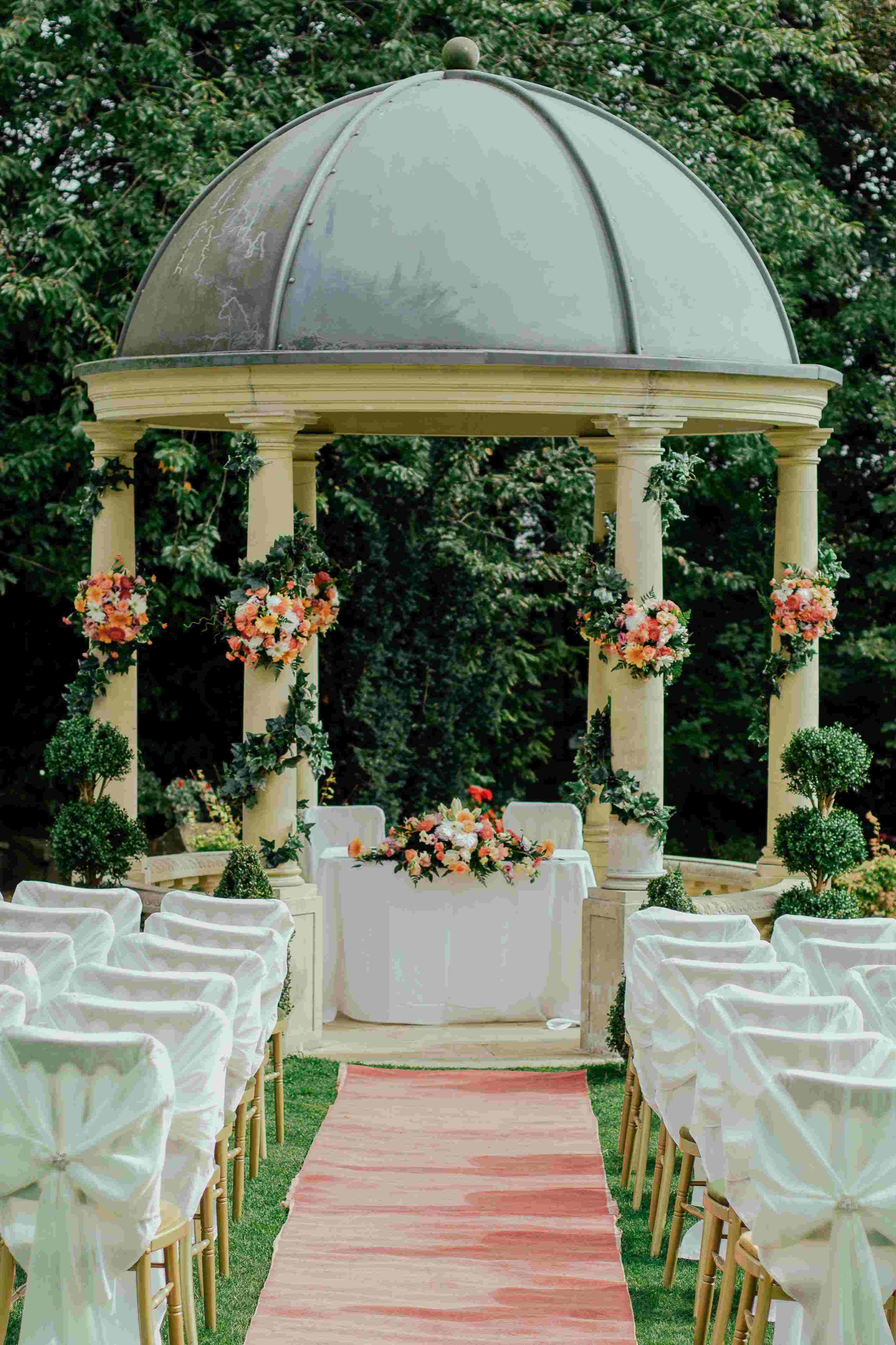 picture, wedding venue with a flower-decorated dome